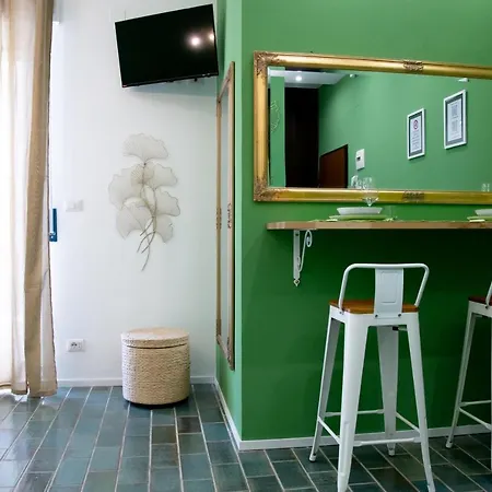 “here” Downtown Apartment *